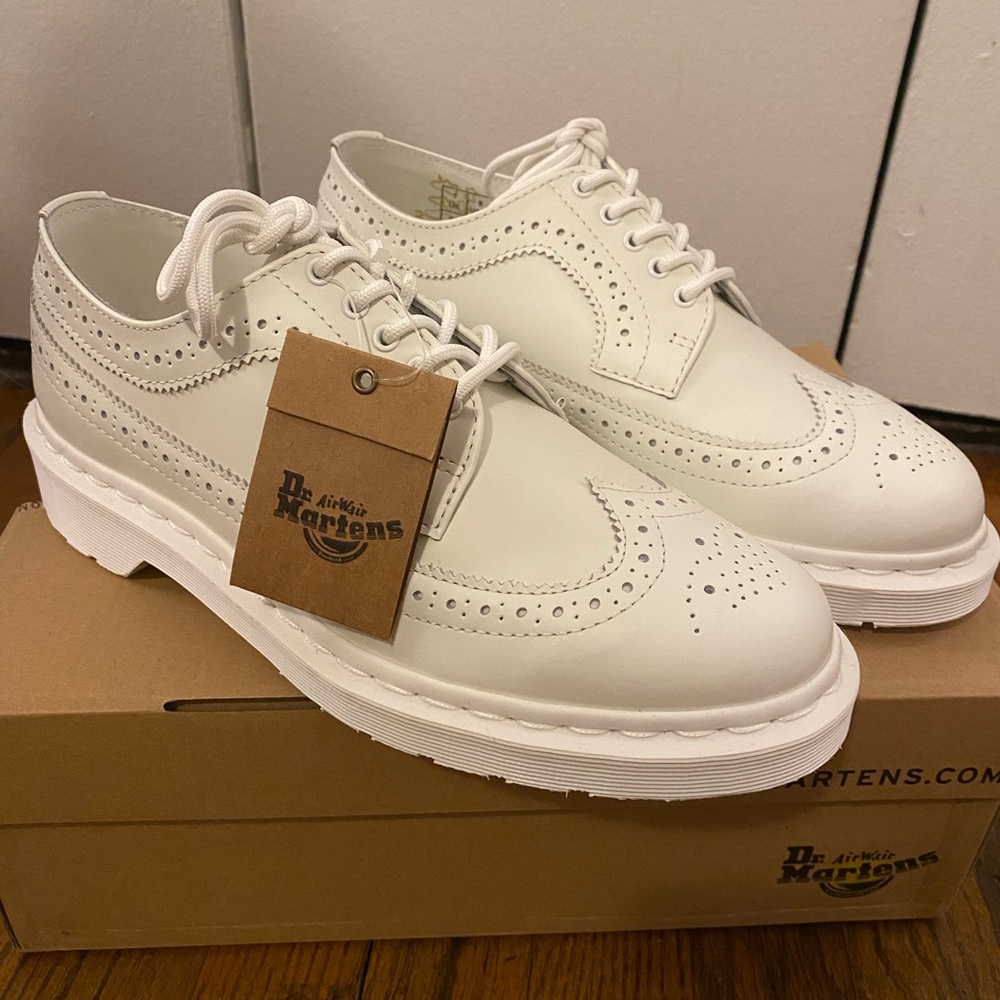 Dr. Martens White Brogue Oxford | NEW WITH TAGS